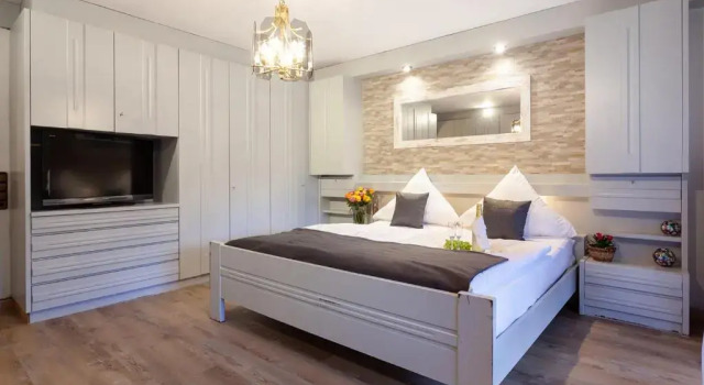 Hotel Petra, Забронировать Отель Байрсброн Landkreis Karlsruhe