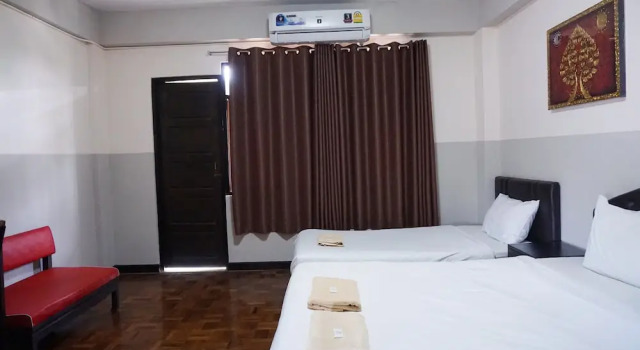 Трёхместный номер Standard Puangpech Hotel Lampang
