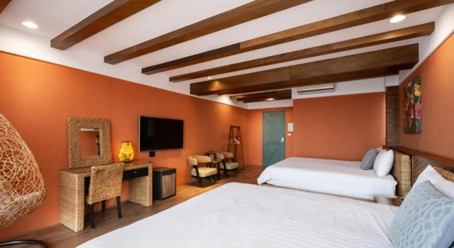Camera quadrupla Deluxe con balcone e con vista mare Sunshine B&B