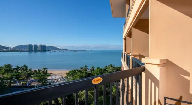 Люкс Premier с видом на море Отель Golden Phoenix Sea View