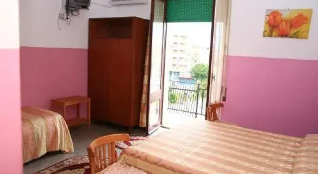 Hotel San Vincenzo, Varaa Hotelli Soverato Calabria