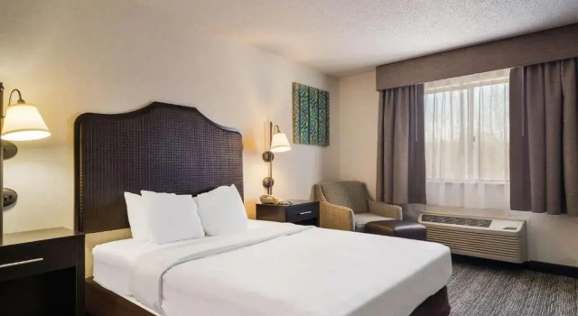 Номер Standard SureStay by Best Western Grove City