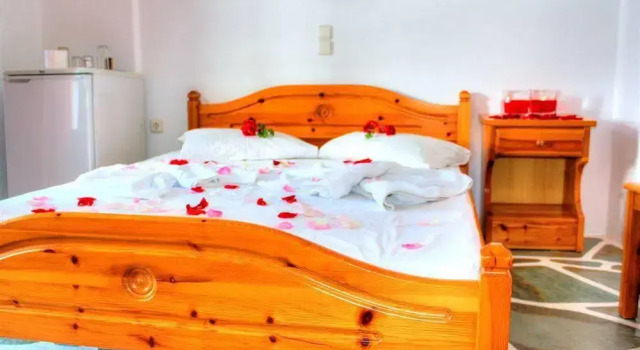 Eleni Rooms, Prenota Hotel Paroikia Paro