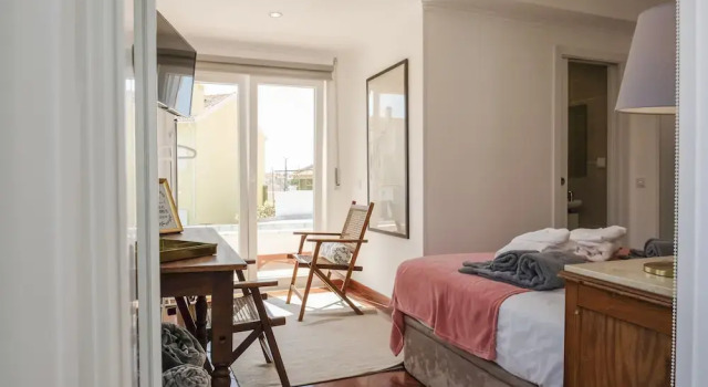 VillaCerta Rooms Estoril, Забронировать Отель Отели Эшторил 4 звезды, рядом с Estoril Wellness Center, 4*