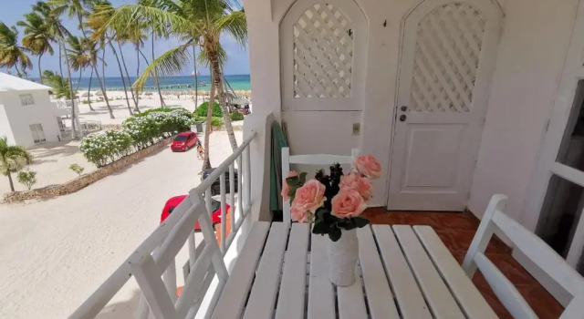 Апартаменты с видом на море Tropical Villas at Los Corales Beach