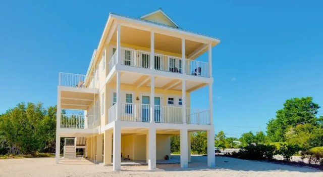 77tingln 4 Bedroom Home