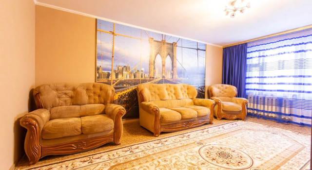 Day 24 in the 7th microdistrict 46, Prenota Appartamento Hotel a Tyumen Region con parcheggio, Parcheggio