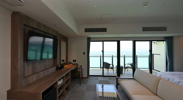 Двухместный номер Premium с балконом и oceanfront Best Western Okinawa Kouki Beach
