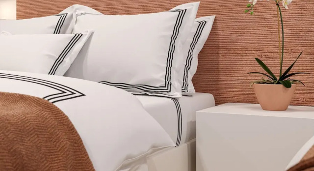 Четырёхместный номер Deluxe с видом на бассейн The Vietta Hotel