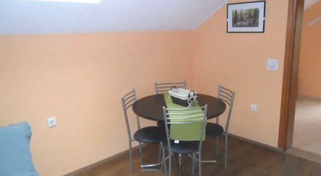 Четырёхместные апартаменты с балконом Guesthouse Sara