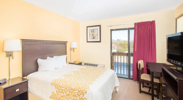 Двухместный номер Standard Days Inn Colchester/Burlington