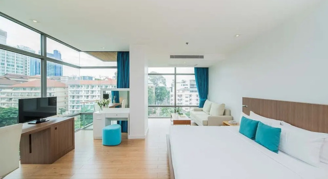 Люкс с балконом и с видом на море Seven Zea Chic Hotel