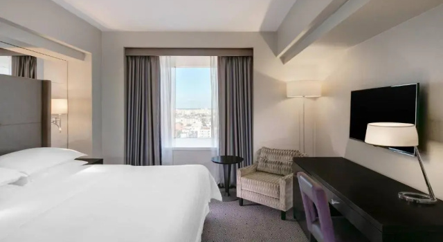 Двухместный номер Executive с красивым видом из окна Sheraton Bucharest Hotel
