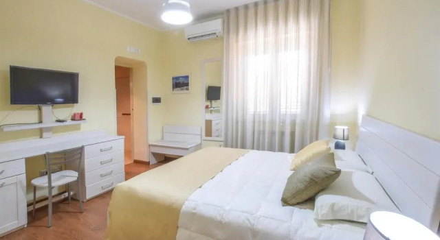 Amazing Apartment in Falerna With 4 Bedrooms and Wifi, Varaa Huoneisto Falerna Calabria