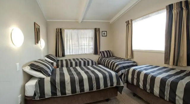 Апартаменты с 2 комнатами Sport Of Kings Motel