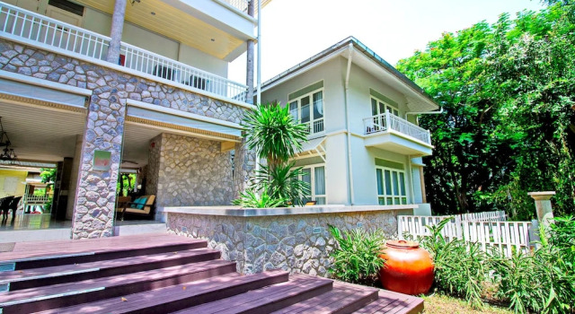 Номер Standard с видом на сад Baan Bayan Beachfront Hotel