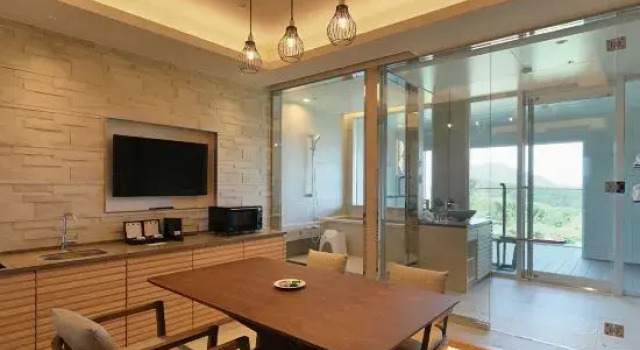Люкс с красивым видом из окна Resort Hotel Olivean Shodoshima