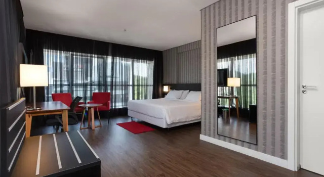 Номер Deluxe Hilton Garden Inn Praia Brava