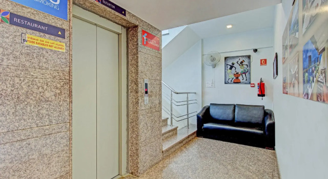 CAPITAL O75673 S K Suites, Rezervovat Hotel Bangalore Bangalore