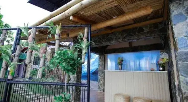 Marco’s Tourist Inn by RedDoorz, Rezervovat Hotel Levné hotely v Leyte