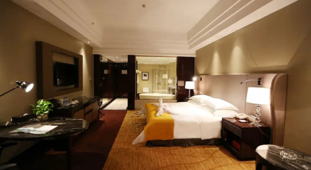 Номер Deluxe Отель Country Garden Phoenix Hotel LongJiang Shunde Foshan City