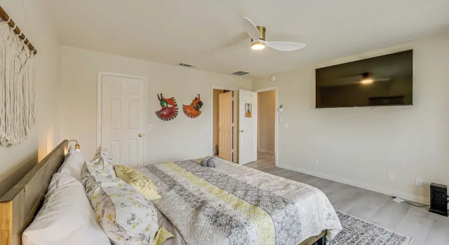 Коттедж 'the Maharaja Retreat' w/ Hot Tub & EV Charger!