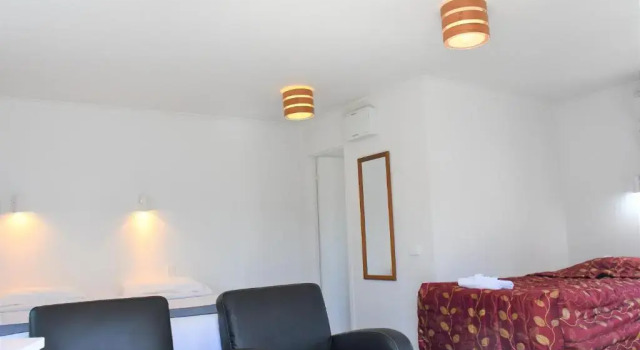 Номер Standard Comfort Inn Westshore Beach