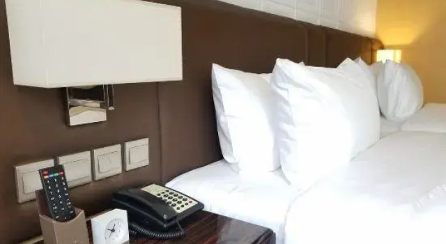 Jiasheng Jinling Hotel, Prenota Hotel Hotel a Jiangsu con parcheggio, Parcheggio