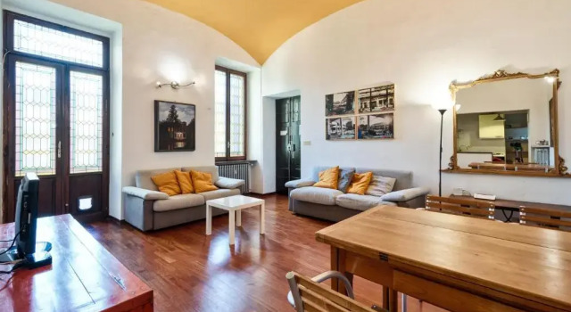 Moleloca - Casa Artisti 13, Buchen Sie Hotel Turin Piemont, in der Nähe von Murazzi del Po