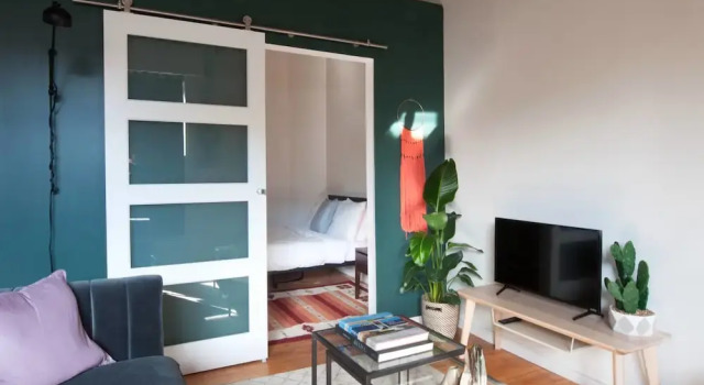 Artistic 1BR in Mile End by Namastay, Rezervați Hotel Montréal Quebec, aproape de Outremont