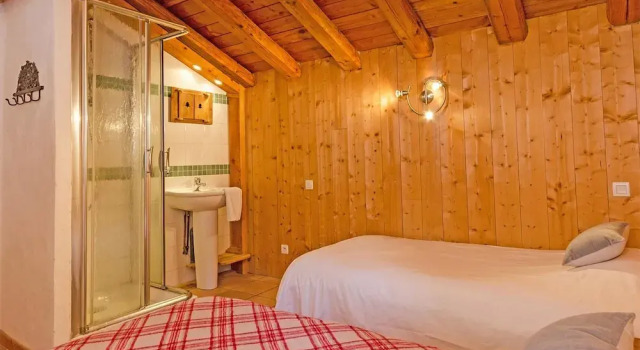 New and Modern Chalet Just 350 m From the ski Lifts, Забронировать Шале Виллы Овернь-Рона-Альпы, Вилла