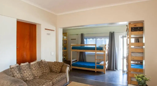 Кровать в общем номере Melite Rooms