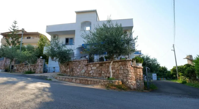 Villa Adrian