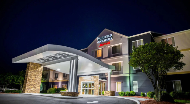 Fairfield Inn & Suites Fredericksburg, Забронировать Отель Фредериксберг Виргиния