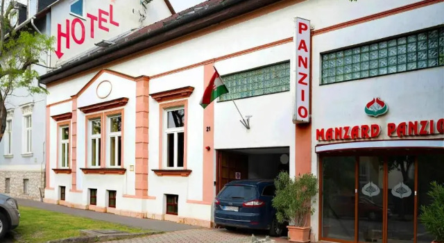 Manzard Panzio