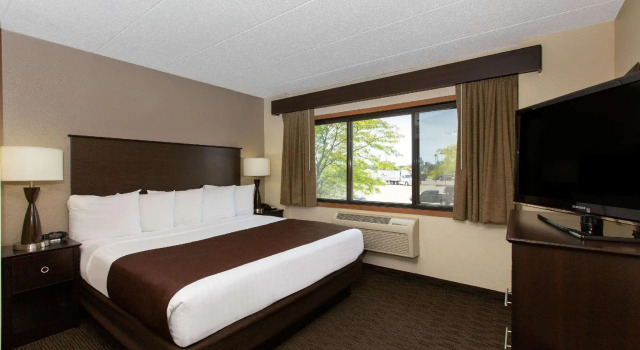 Двухместный люкс AmericInn by Wyndham Apple Valley