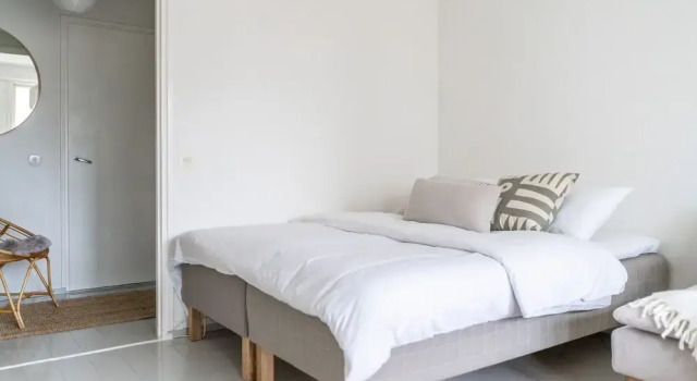 Upper floor studio with a balcony, Забронировать Отель Отели Хельсинки с парковкой, Парковка