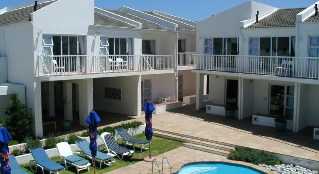 Двухместный номер Standard с видом на бассейн Arniston Spa Hotel