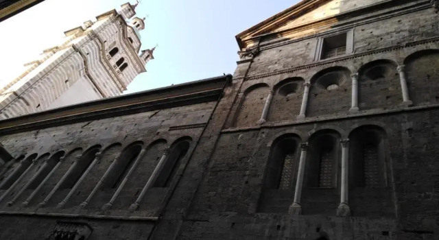 B&B Amarantha Gothica Genoa, Забронировать Отель «постель и завтрак» Генуя Итальянская Ривьера, рядом с Stazione Genova Sampierdarena