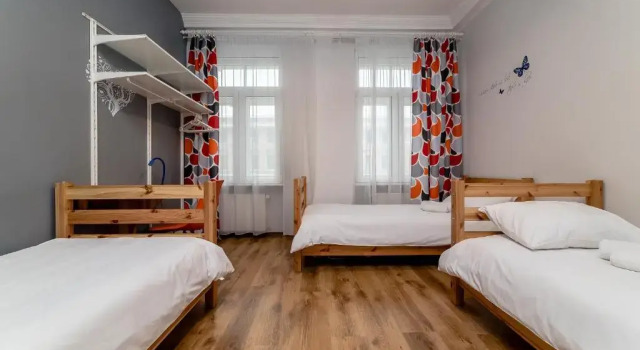 Трёхместный номер Standard Orange Cat Rooms