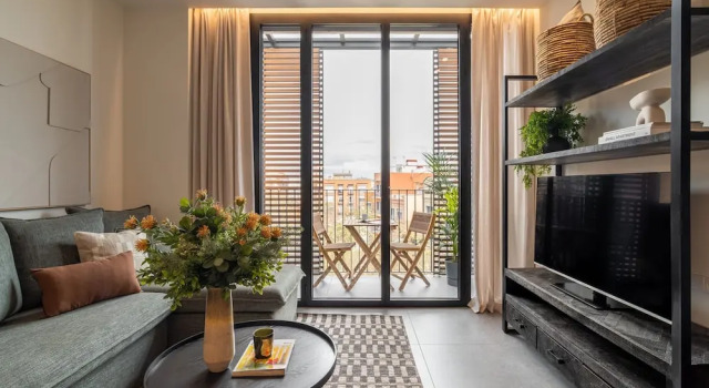 Коттедж Sant Pau Balcony Trendy 2BR Near Avinguda Gaudí
