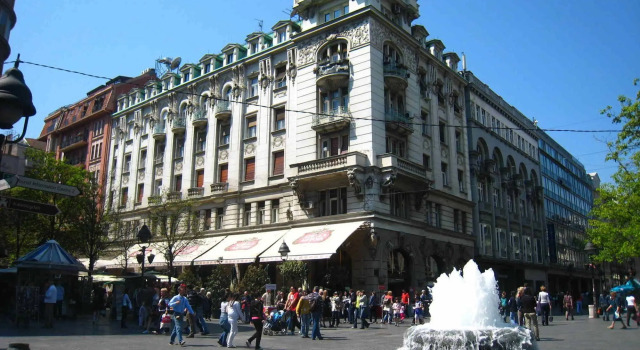 Dominic & Smart Luxury Suites Republic Square