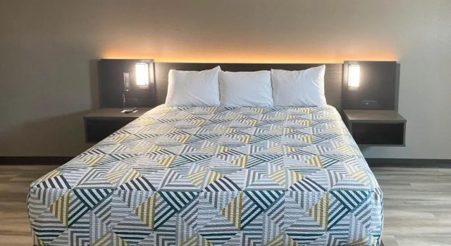 Люкс Standard Motel 6 Fort Worth, TX – I-35 & I-20