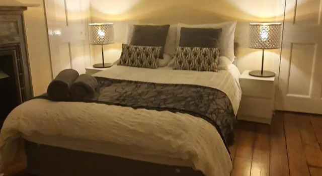 Апартаменты Large 3 Bed Apartment Glasgow West End Free Parking & Electric Vehicle point