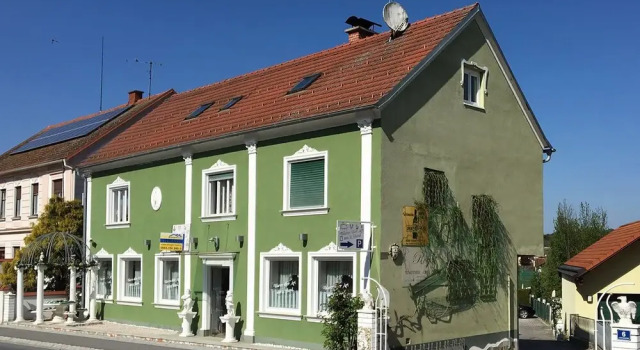 Astoria Apartments, Book Apartment Hotels in East Styria with Parking, Parking