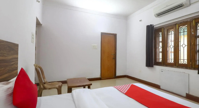 OYO Flagship 75932 Oxy Paradise Harmu, Book Feriehus Sommerhuse i Jharkhand, Hytte