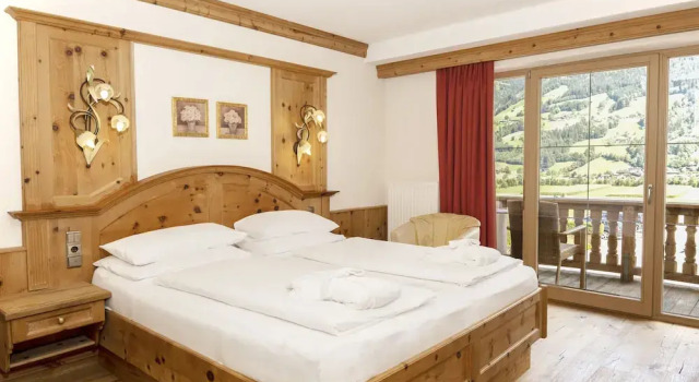 Двухместный номер Standard с балконом и с видом на горы HELD - Hotel & Spa , 4 Sterne Superior, Zillertal