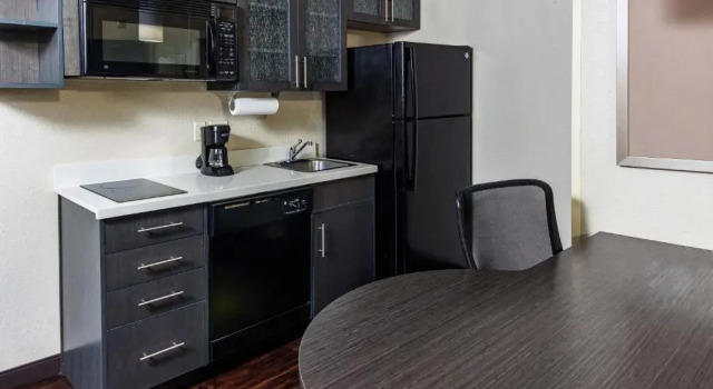 Double suite Candlewood Suites Appleton, an IHG Hotel