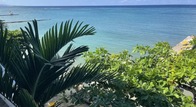Номер Luxury Sand and Tan Beach Hotel