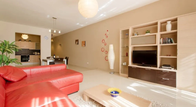 Апартаменты с 2 комнатами с балконом Qawra Apartment